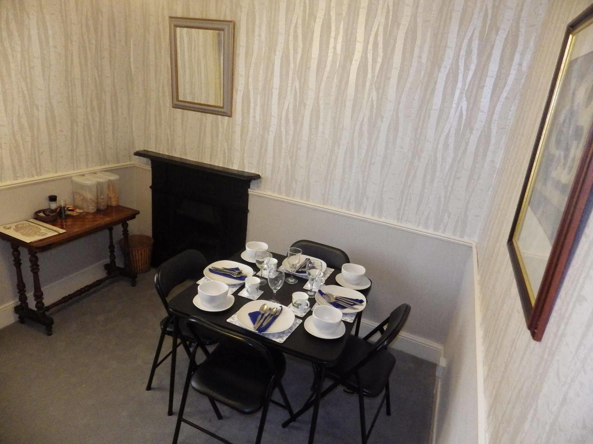 Ryvington Apartments アバーガベニー エクステリア 写真